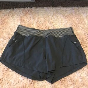 Zella Shorts (M)